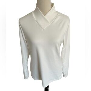 Women’s XL white long sleeve v-neck collar soft shirt
